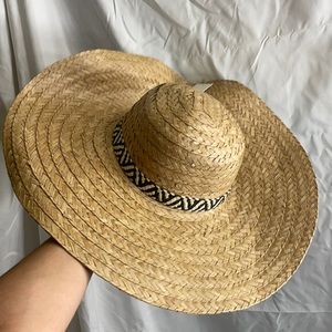 Forever 21. Beach straw hat. Never used.
